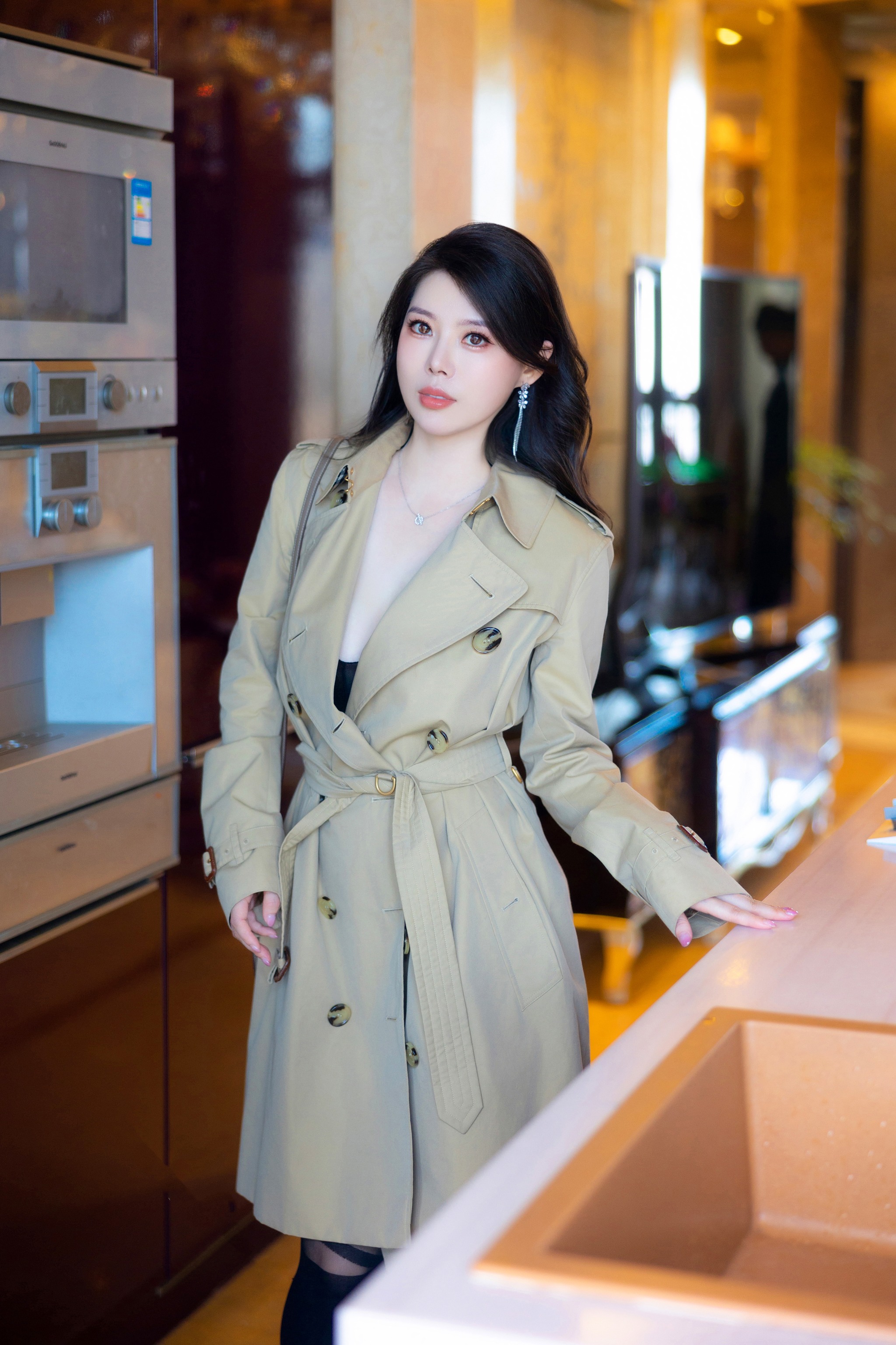 白茹雪abby - NO.007 黑丝风衣[84P]-XikXak